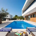 Villa Vivi Rent - Old Olive V *